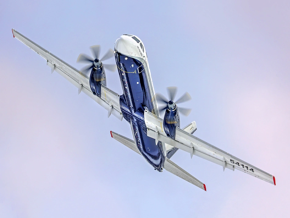 Ил‑114‑300 близок к получению сертификата и должен усилить региональные авиаперевозки в Сибири и на Дальнем Востоке, однако запуск программы неоднократно переносился из‑за проблем с двигателями и затянувшихся испытаний.