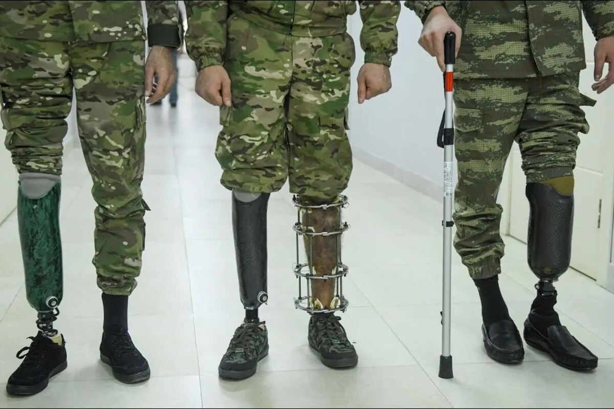 Минтруд подготовил проект постановления, который расширяет систему квот для трудоустройства людей с инвалидностью и предполагает приоритетное трудоустройство ветеранов боевых действий, включая участников СВО, во всех структурных подразделениях компаний.