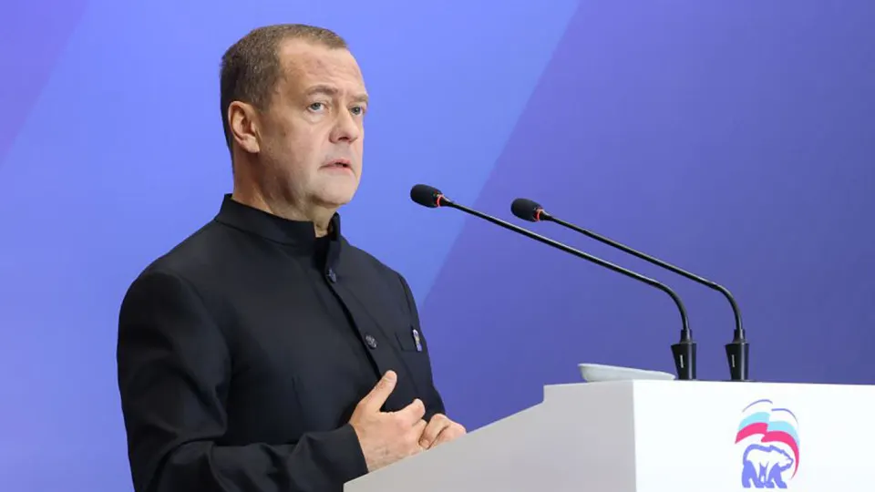 Заместитель председателя Совета безопасности заявил, что риск ядерного апокалипсиса нельзя исключать; на фоне истечения срока действия СНВ‑III стороны обсуждают дальнейшие шаги и условия переговоров.