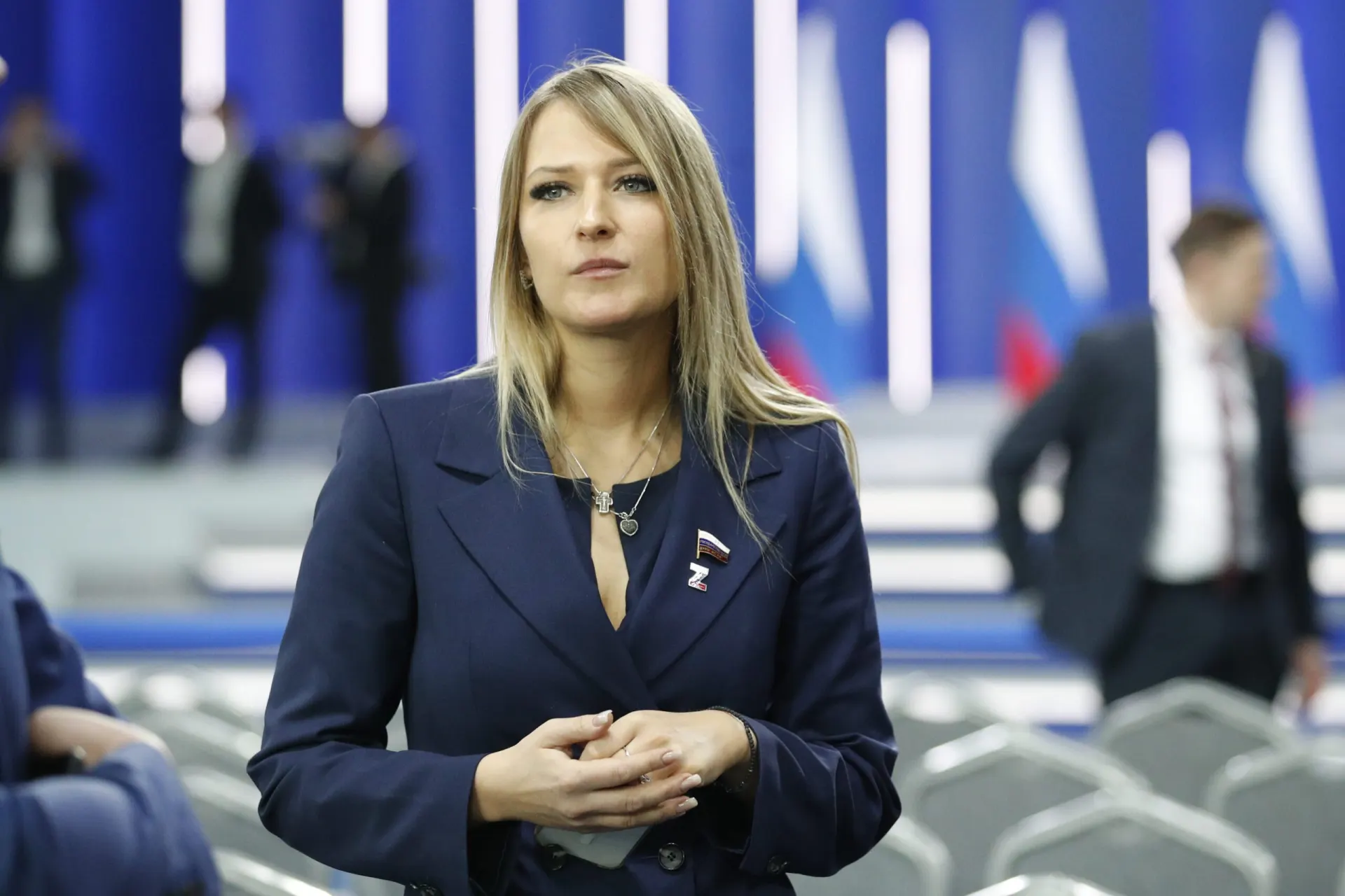 Депутаты поддержали кандидатуру Яны Лантратовой — за её назначение проголосовали 301 человек. Лантратова ранее выдвигалась от «Справедливой России» и известна рядом спорных инициатив.