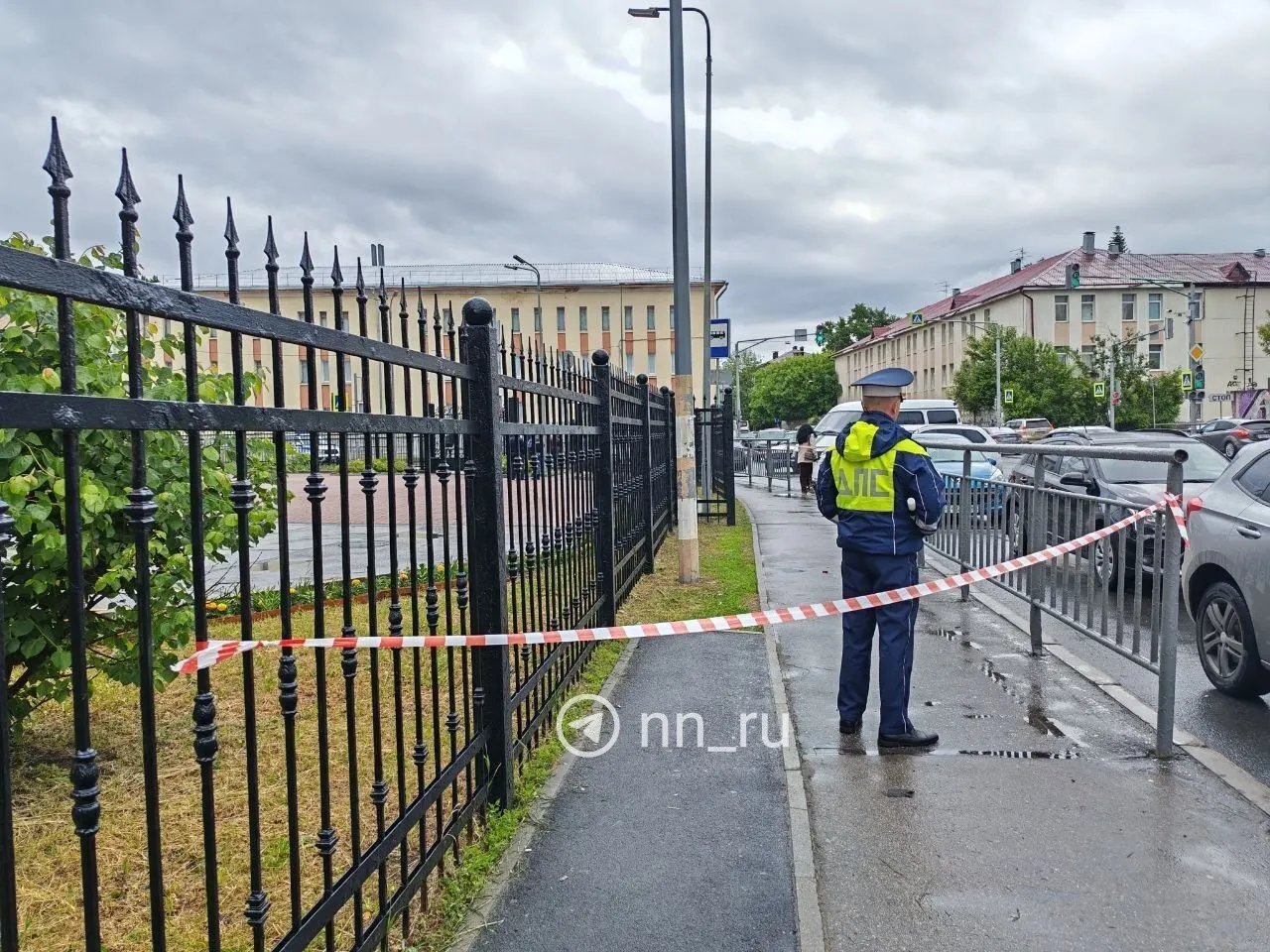 Ночью Минобороны сообщило о сбитых беспилотниках над регионами; в Нижнем Новгороде повреждено здание областного суда. По предварительным данным, пострадавших нет, на месте работают полиция, МЧС и спецслужбы.