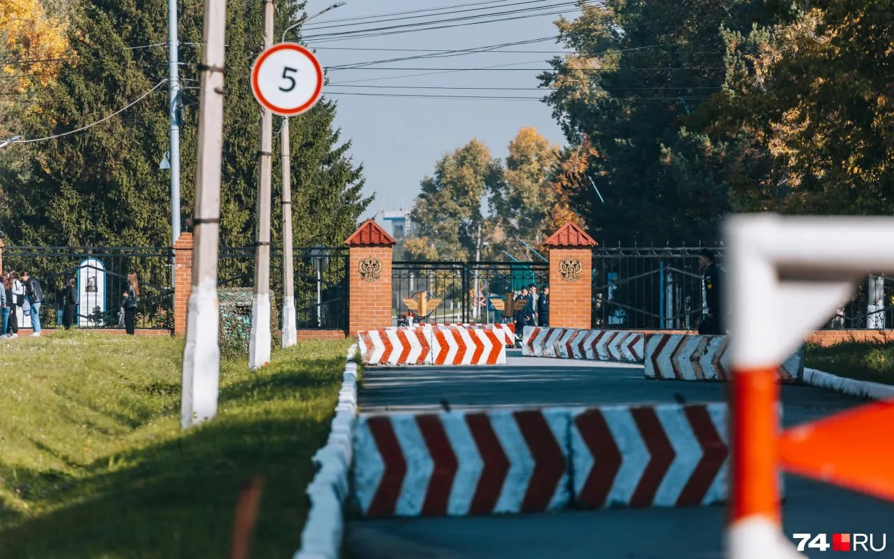 Правительство вывело Челябинское высшее военное авиационное училище штурманов из подчинения Военно-воздушной академии; реорганизацию должны завершить к 1 сентября 2026 года, штат составит 6050 человек.