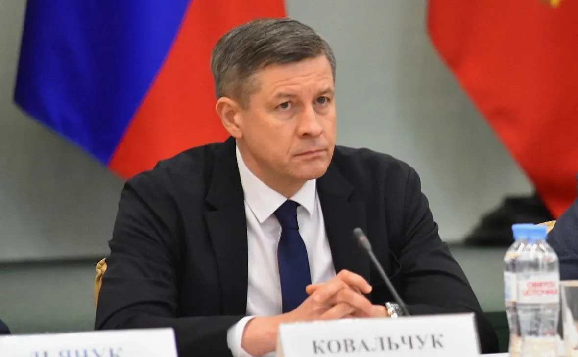 Врио губернатора Егор Ковальчук подписал указ об отставке регионального правительства. Новый состав кабинета ещё не назначен.