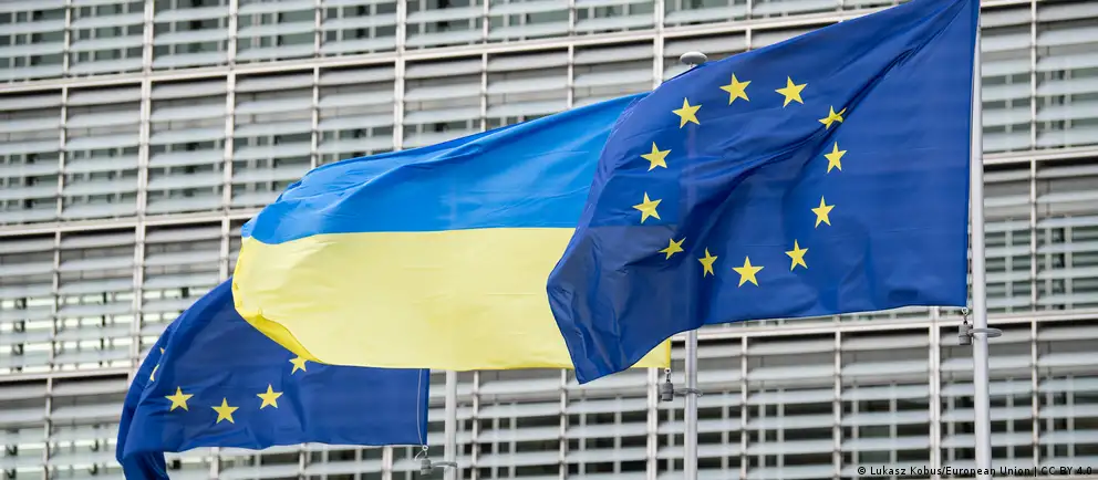 ЕС планирует утвердить 12 мая пакет ограничений в отношении лиц и структур, причастных к депортации и принудительному перемещению украинских детей. Решение — часть усилий по привлечению виновных к ответственности и возвращению детей на родину.