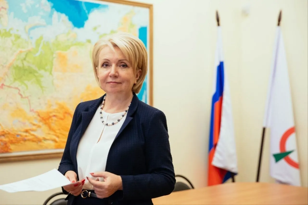 Суд отклонил апелляцию: Слабунову признали виновной в демонстрации «экстремистской» символики по материалам о якобы опубликованном в 2020 году сообщении в Telegram. Защита указывает на процессуальные нарушения и отсутствие доказательств даты и авторства публикации; аналогичные штрафы вынесли ещё ряду членов партии в нескольких регионах.