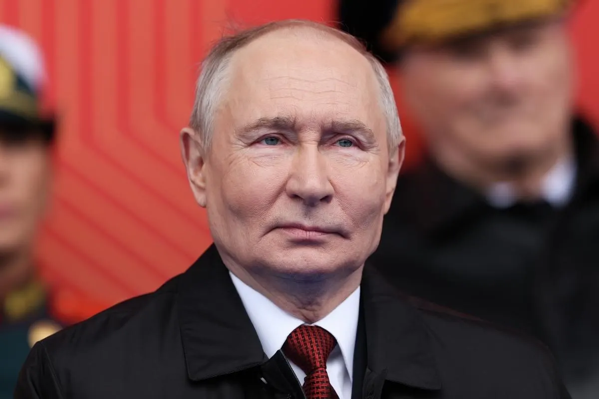 Указ вводит отдельный порядок подачи заявлений на гражданство РФ для совершеннолетних и лиц без гражданства, постоянно проживающих в Приднестровье; заявления будут принимать российские дипломатические и консульские учреждения.
