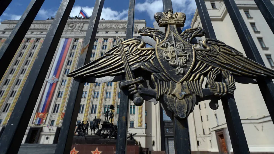 Минобороны хочет получать в распоряжение акции, земельные участки, технику и производственные базы национализированных компаний стройотрасли, чтобы оперативно задействовать их для выполнения гособоронзаказа.