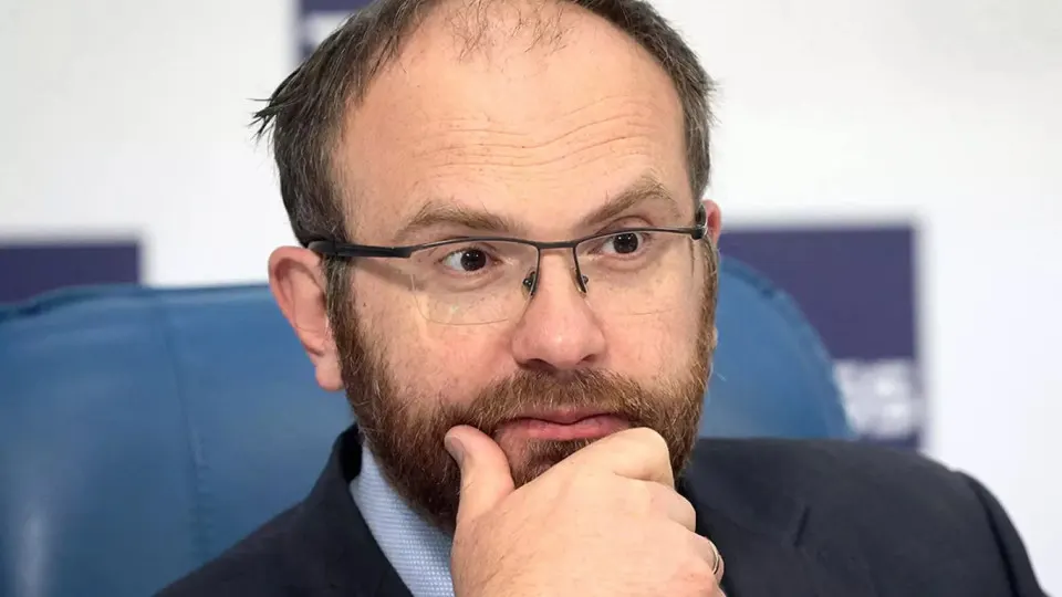 Заместитель председателя синодального отдела Русской православной церкви Вахтанг Кипшидзе заявил, что массовые отключения интернета демонстрируют хрупкость технологической цивилизации и должны побуждать к размышлениям о вечности и делах милосердия, а не к панике.