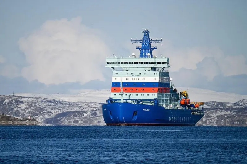 Верховный суд РФ рассмотрит жалобу по делу о банкротстве Мурманского морского пароходства. Кредиторы требуют почти 1 млрд ₽ субсидиарной ответственности, а сама компания накопила долги по зарплатам и налогам. На фоне затянувшихся разбирательств место оператора в Арктике занимают зарубежные фирмы.