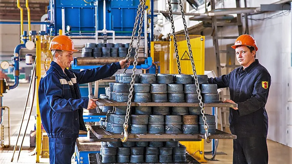 По требованию Генпрокуратуры арестованы основные активы Европейской подшипниковой корпорации (ЕПК) — само юридическое лицо и связанные предприятия в Волжском, Саратове и Самаре. В деле фигурируют экс‑депутат и ряд предпринимателей.