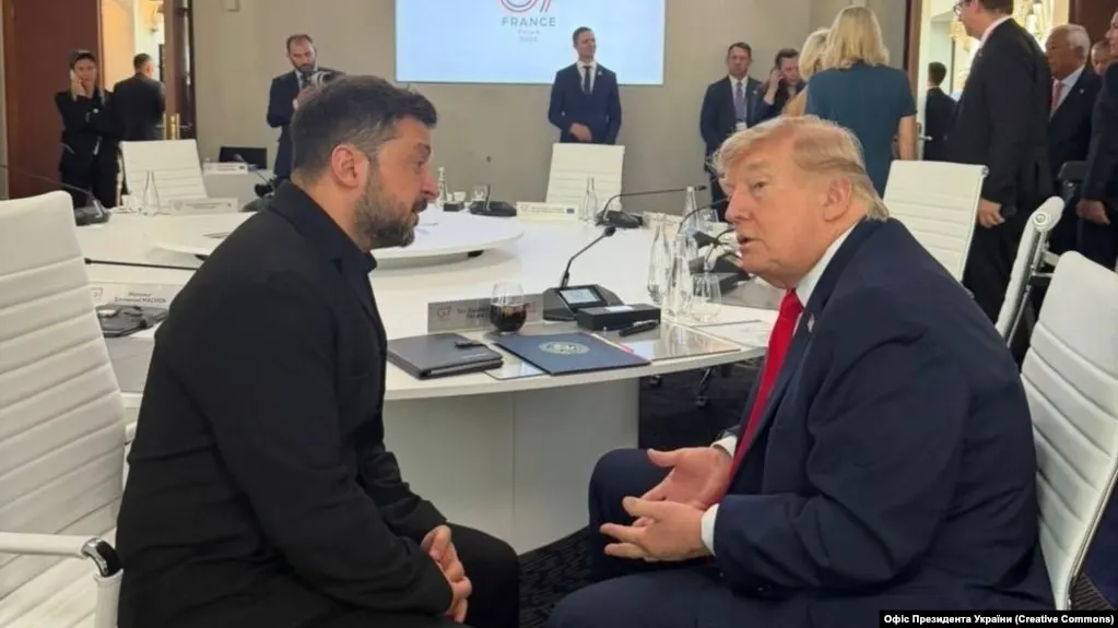 На саммите G7 в Эвиане лидеры стран согласились усилить давление на Россию, обсуждались новые санкции в энергетике и банковской сфере, а также поставки средств ПВО Украине. Формальных решений пока не объявлено.