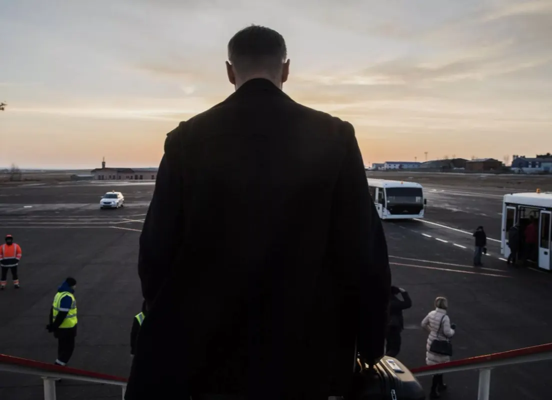 Оппозиционный политик Алексей Навальный скончался в колонии на севере России; родственники выдвигают версию отравления. Краткая хронология его политической карьеры, ключевых проектов и судебных решений.
