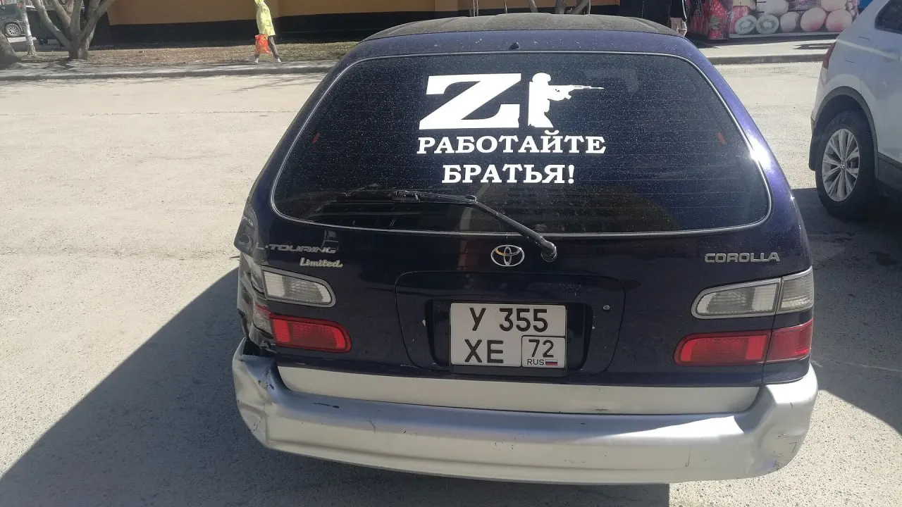 В новый единый государственный учебник по литературе добавили фразы, ставшие частью общественного и культурного контекста: среди примеров — «Работайте, братья» и реплика бортпроводника во время эвакуации пассажиров в 2019 году.