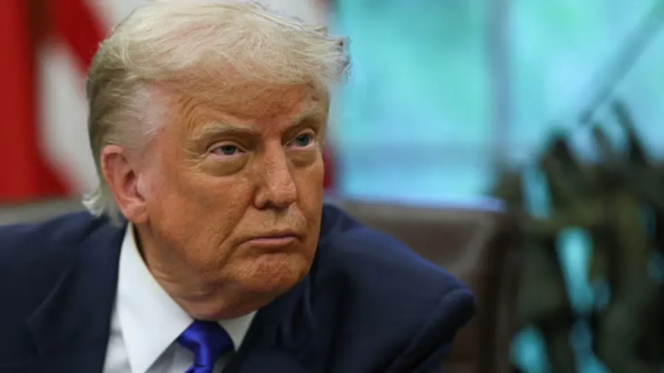 На саммите G7 американский президент заявил о готовности усилить давление на Россию и расширить помощь Киеву при условии участия европейских союзников в разминировании Ормузского пролива; лидеры обсудили санкции против нефтегазового сектора и увеличение поставок ПВО.