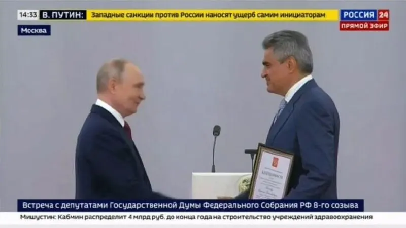 На церемонии награждения депутатов в Кремле Нечаев поблагодарил президента за оценку работы фракции и заявил о необходимости продолжать усилия для победы России в специальной военной операции.