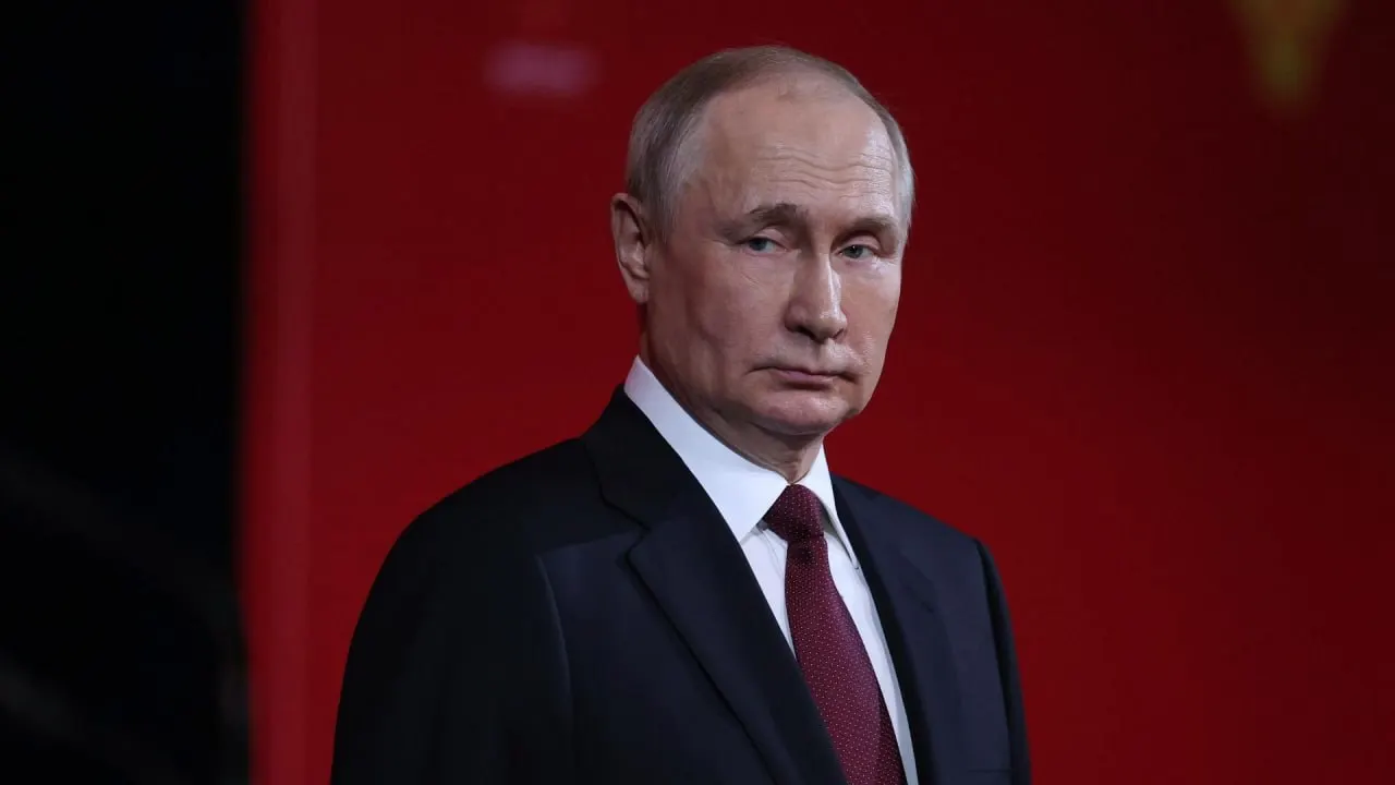 Кремль заявил, что заморозка боевых действий невозможна при нынешней позиции Киева. Москва настаивает на исполнении своих условий, допускает прекращение огня только при выполнении предъявленных требований.