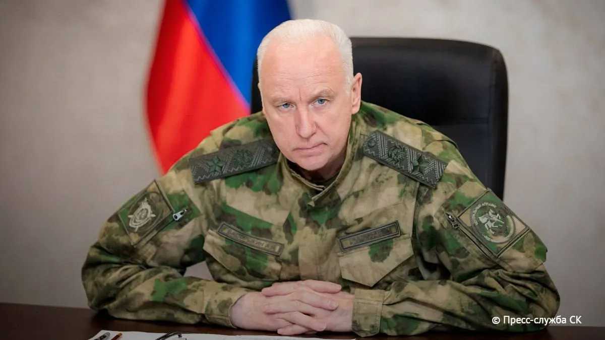 Глава Следственного комитета заявил, что с начала войны атаки произошли в 54 регионах РФ: по официальным данным, погибли 1 472 человека, ранены более 6,7 тыс., суммарный ущерб оценён свыше 1 трлн рублей.