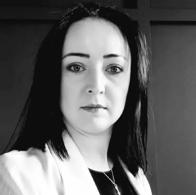 Конституционный суд признал, что совершеннолетние дети могут обращаться в суд с исками о лишении родительских прав родителей, совершивших в отношении них насилие в детстве, чтобы защитить достоинство и права потерпевших.