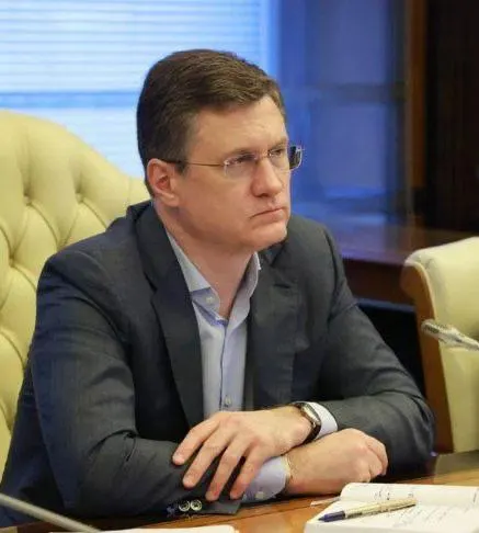 Заместитель председателя правительства провёл совещание по рынку топлива, поручил ежедневный мониторинг, координацию поставок и принятие дополнительных мер для недопущения локальных сбоев.