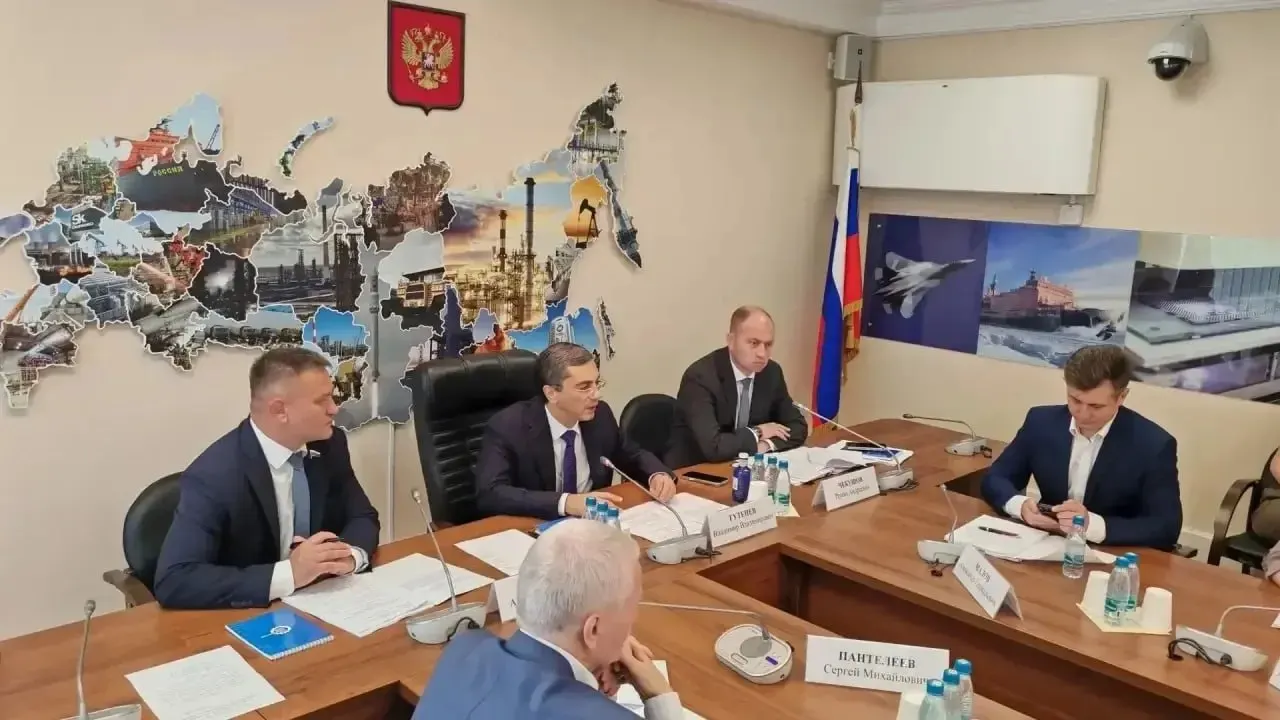 Законопроект позволит Минпромторгу и Минсельхозу получать данные ФНС о формировании цен на каждом этапе цепочки поставок, чтобы оперативно реагировать на резкие подорожания.