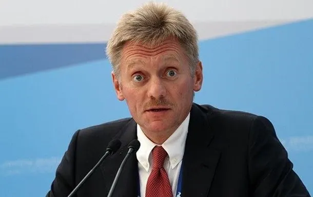 Пресс-секретарь президента заявил, что в РФ не принято ограничивать доступ журналистов, в то время как в США ситуация иная.