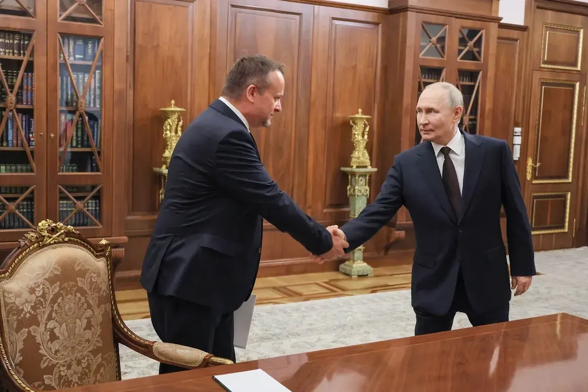 Возможное назначение Андрея Никитина на пост министра транспорта ознаменует стремительный карьерный переход регионального чиновника к управлению важной федеральной сферой.